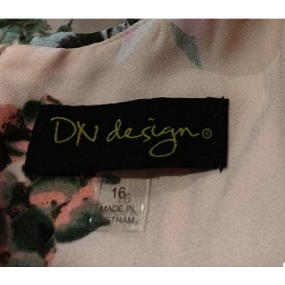 New DN Design Floral Print Dress with Ruffle Surplice Collar Size 16 - Picture 4 of 5